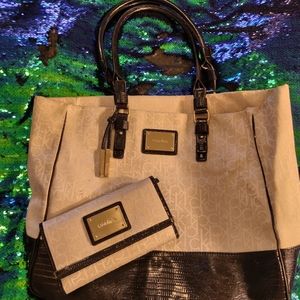 Calvin Klein purse and wallet set